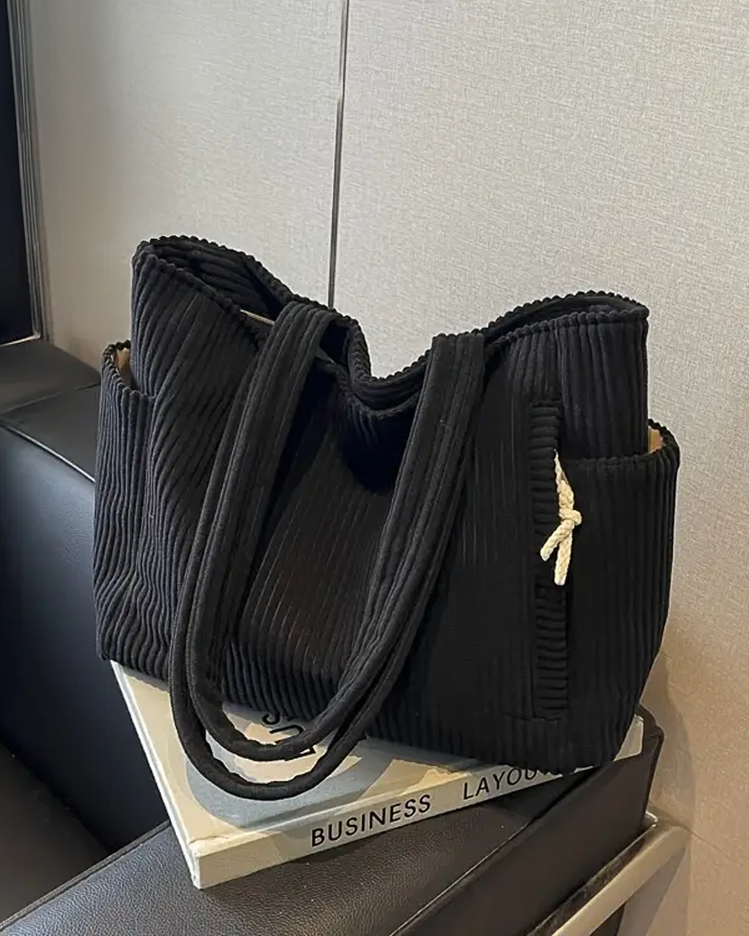 Sienna | Ruim en opvallend — Leren Tote met Koorddetail