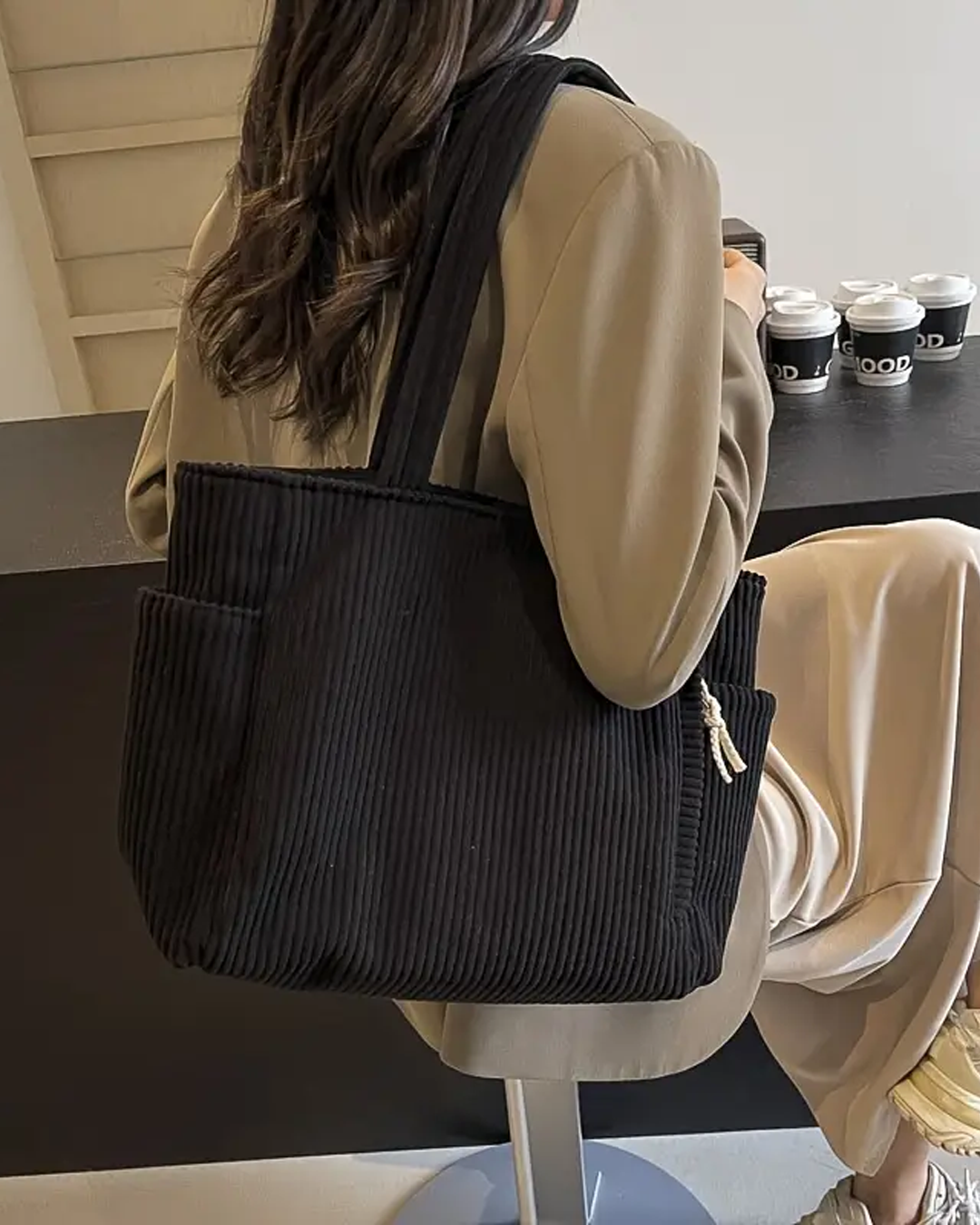 Sienna | Ruim en opvallend — Leren Tote met Koorddetail